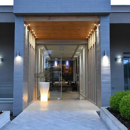 Appart hôtel Cross Plaza *