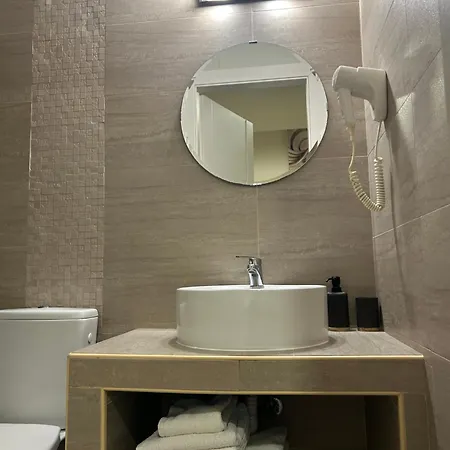 Apartahotel Cross Plaza *